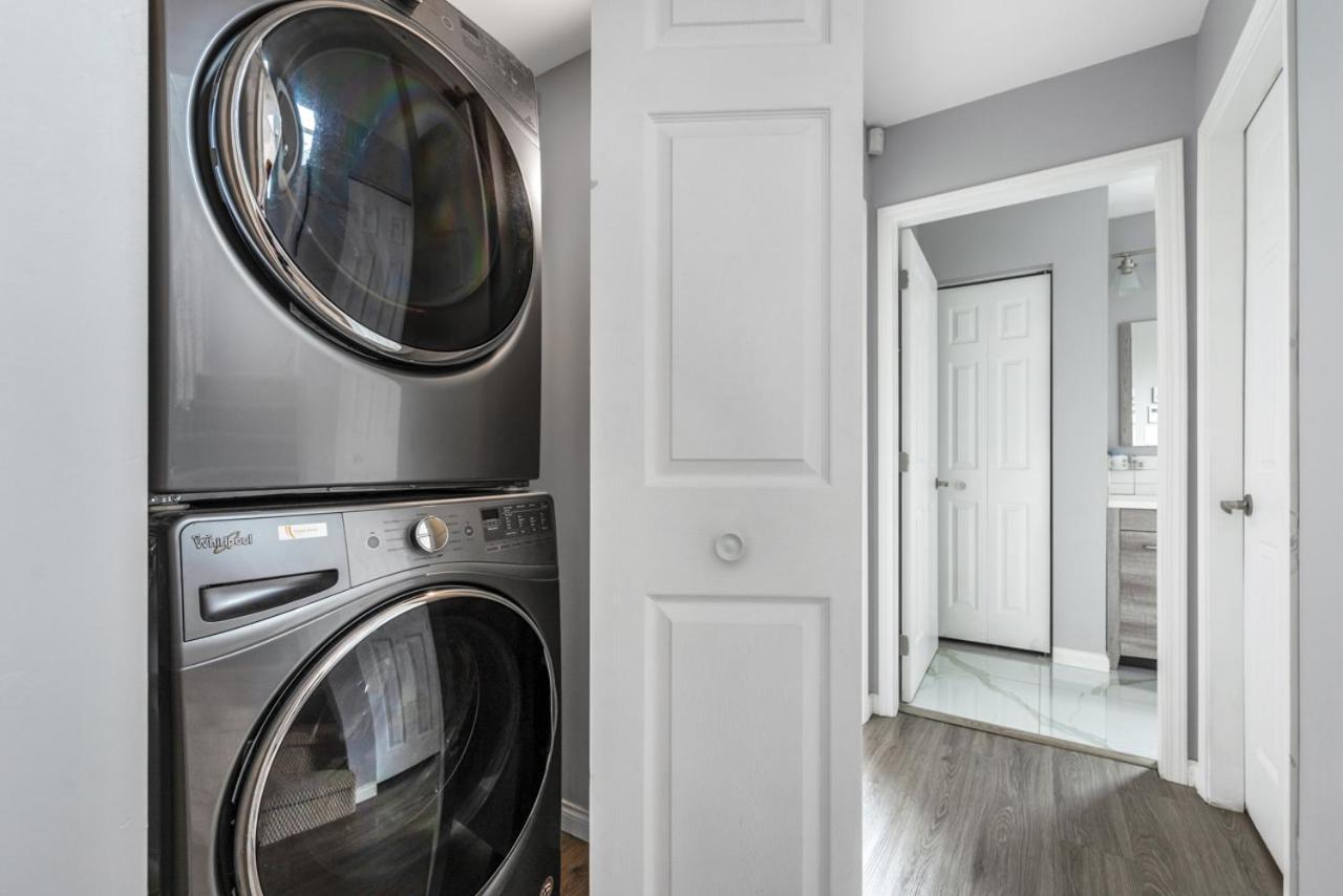 וונקובר Stylish Dual Bedroom Suite In Van West מראה חיצוני תמונה